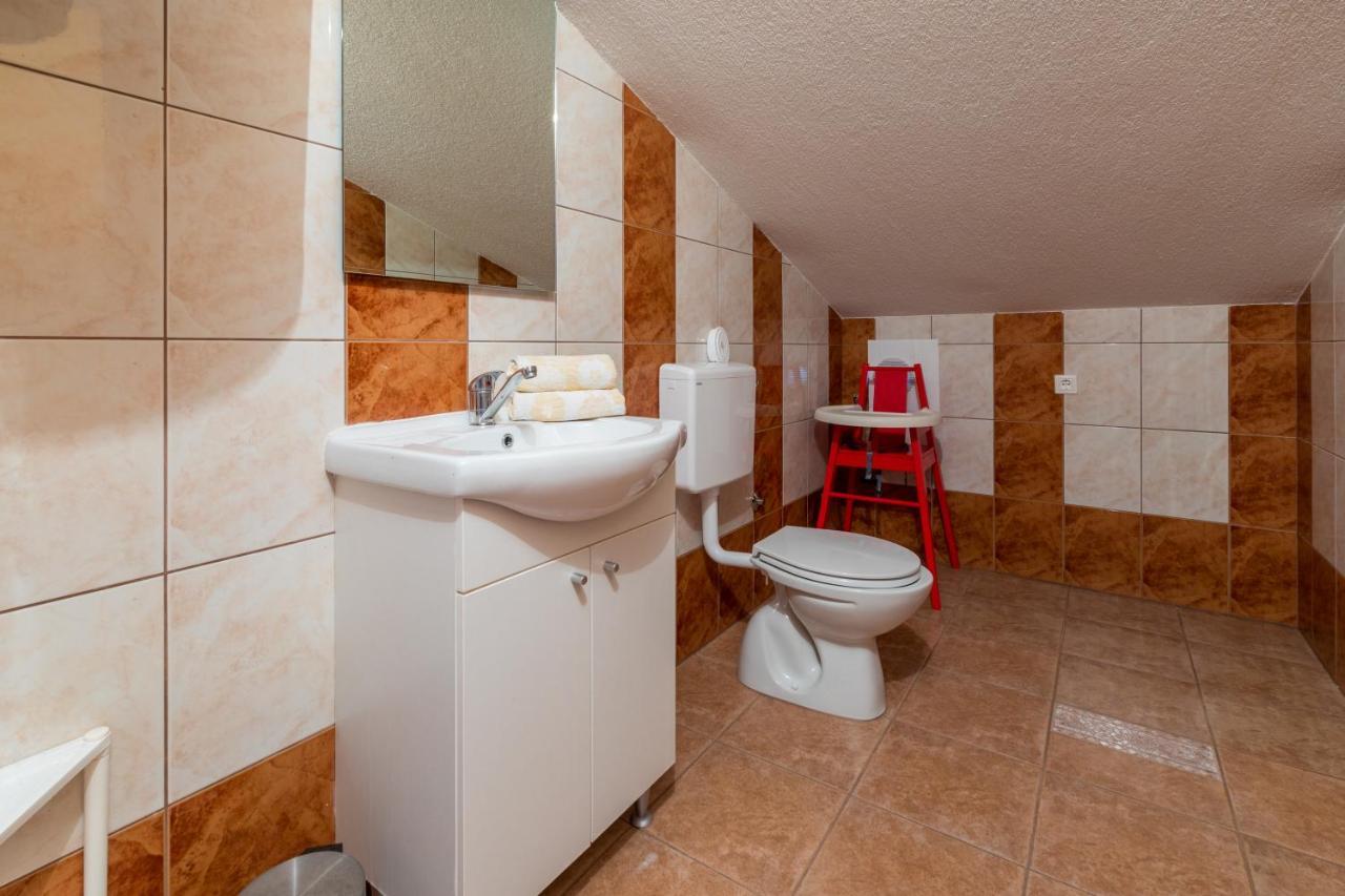 Apartman Butorac Klenovica Exterior foto